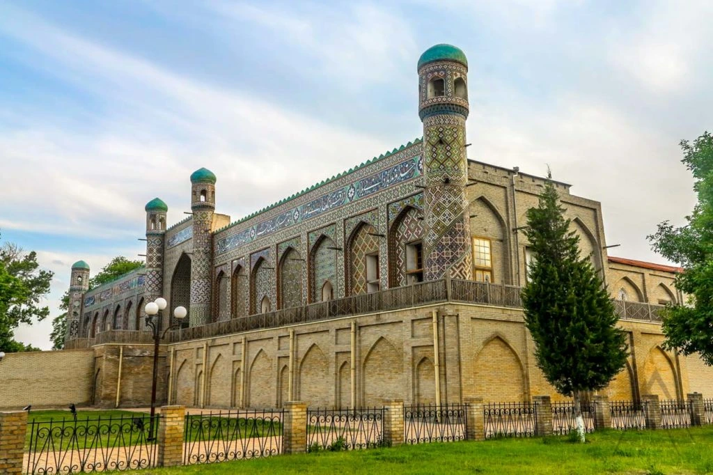 Palacio de Khudayar Khan en Kokand