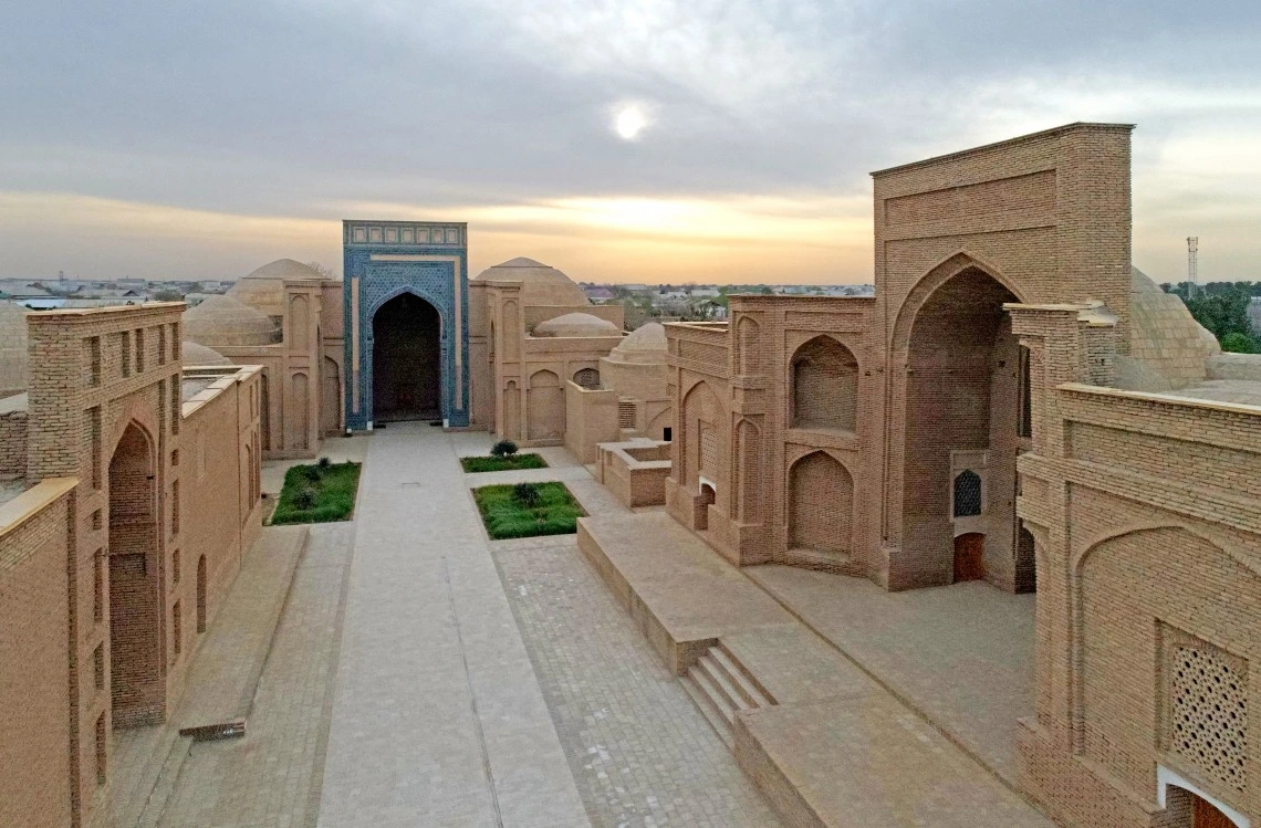 Ruinas históricas en Termez, Uzbekistán